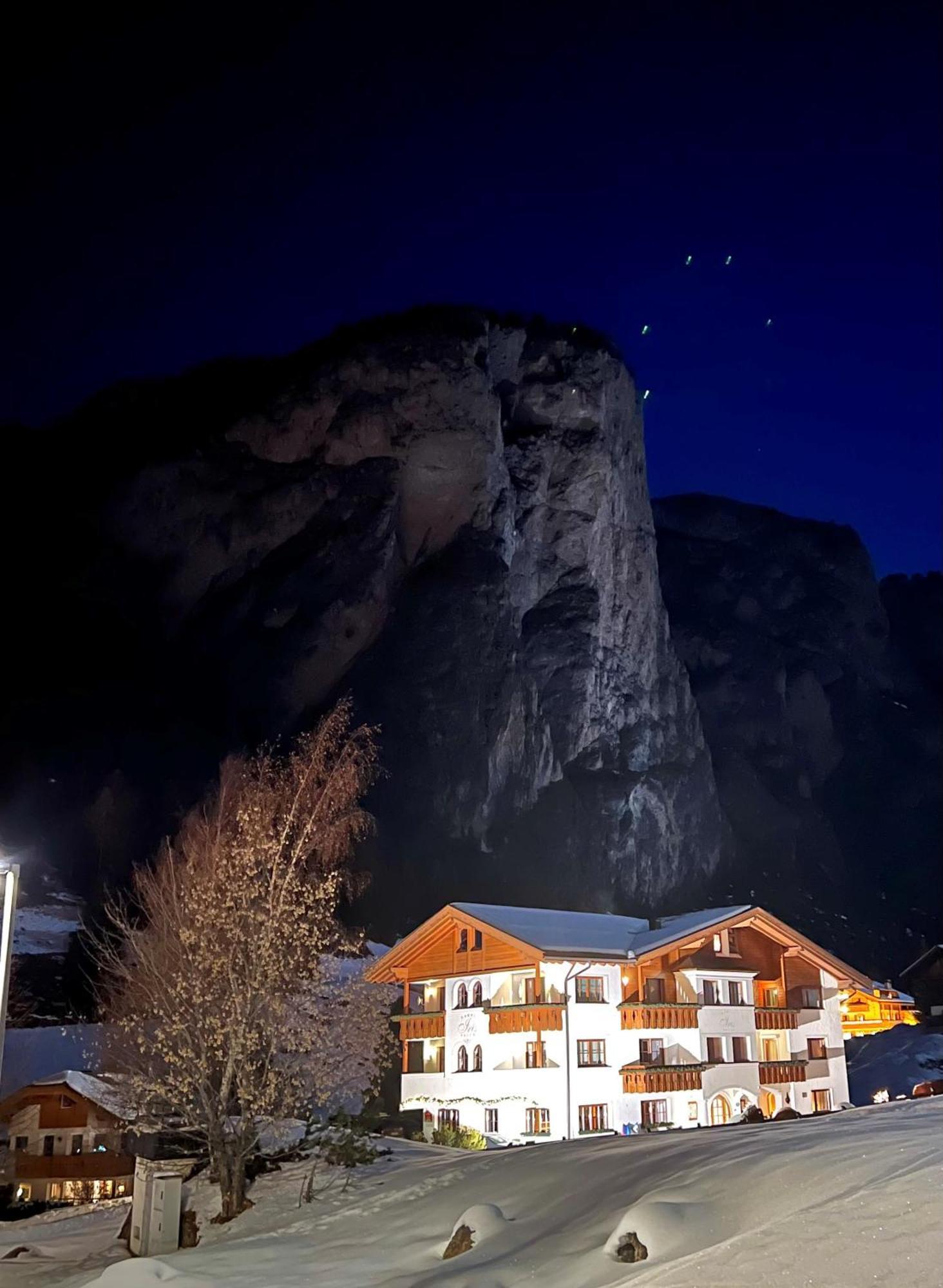 Garni Hotel Iris Sëlva di Val Gardena Eksteriør billede